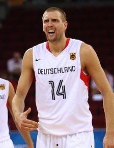 诺维斯基图片,篮球场上的传奇身影